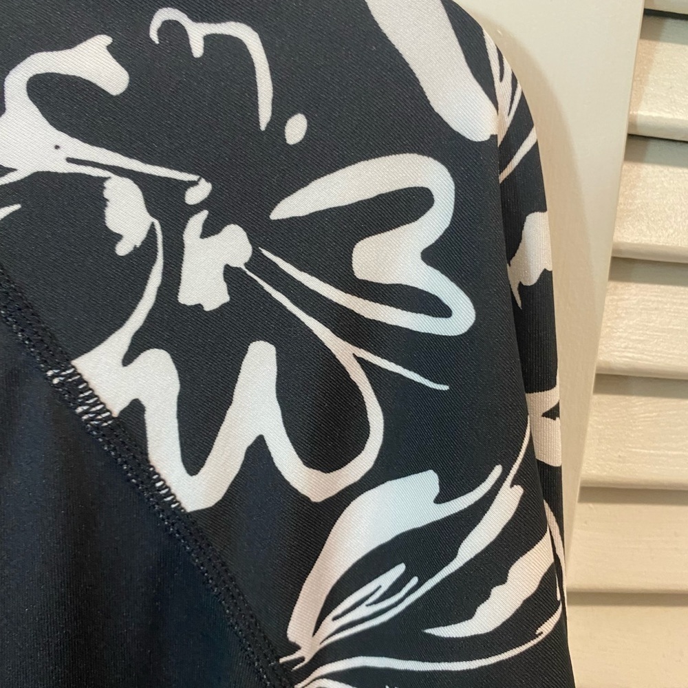 NWT Hurley size small medium and‎ large black long sleeve UPF 50 swim shirt vaca - Picture 4 of 8